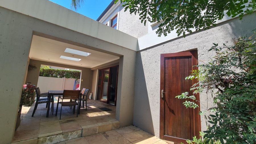 To Let 4 Bedroom Property for Rent in Sunninghill Gauteng
