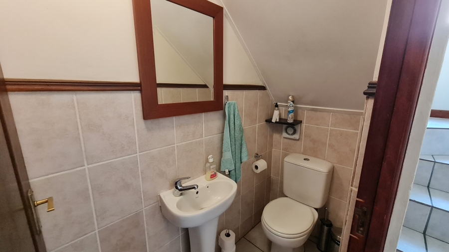 To Let 4 Bedroom Property for Rent in Sunninghill Gauteng