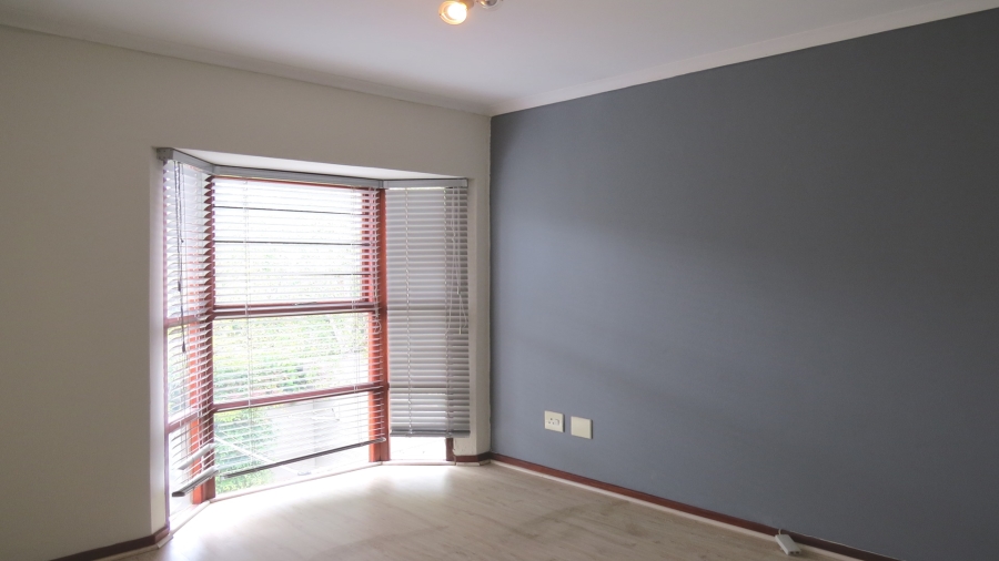 To Let 4 Bedroom Property for Rent in Sunninghill Gauteng