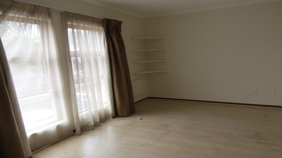 To Let 4 Bedroom Property for Rent in Sunninghill Gauteng