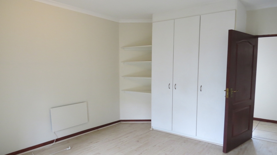 To Let 4 Bedroom Property for Rent in Sunninghill Gauteng
