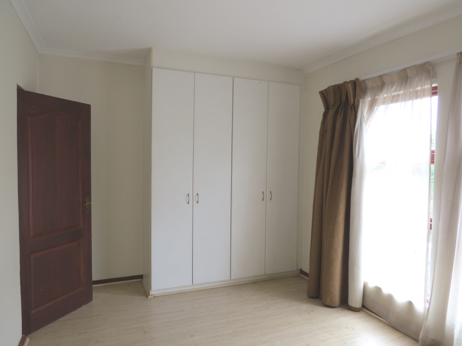 To Let 4 Bedroom Property for Rent in Sunninghill Gauteng