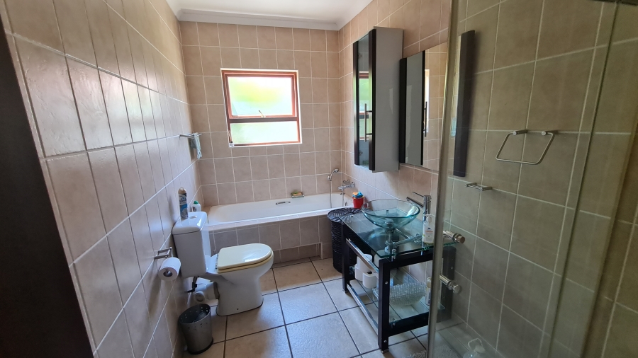 To Let 4 Bedroom Property for Rent in Sunninghill Gauteng