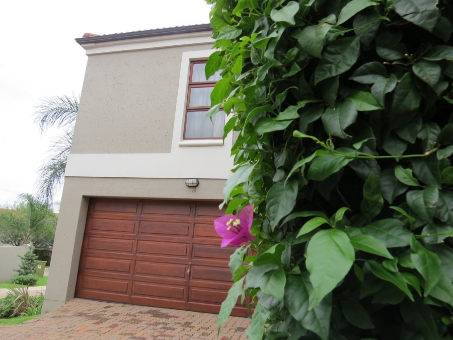 To Let 4 Bedroom Property for Rent in Sunninghill Gauteng