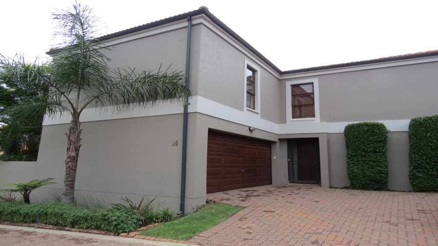 To Let 4 Bedroom Property for Rent in Sunninghill Gauteng