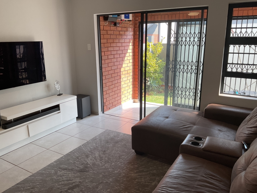 2 Bedroom Property for Sale in Amberfield Gauteng