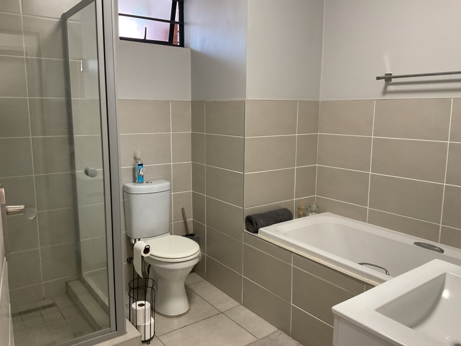 2 Bedroom Property for Sale in Amberfield Gauteng