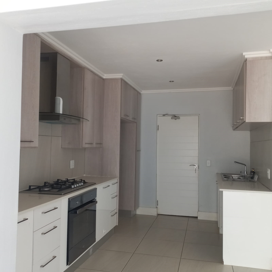 To Let 3 Bedroom Property for Rent in Bryanston Gauteng