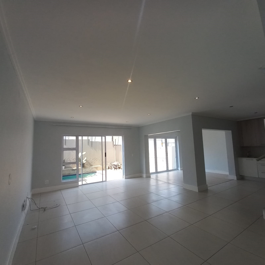To Let 3 Bedroom Property for Rent in Bryanston Gauteng