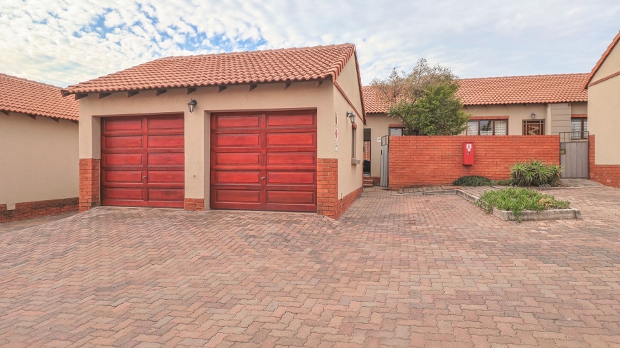 2 Bedroom Property for Sale in Rietvlei Ridge Country Estate Gauteng