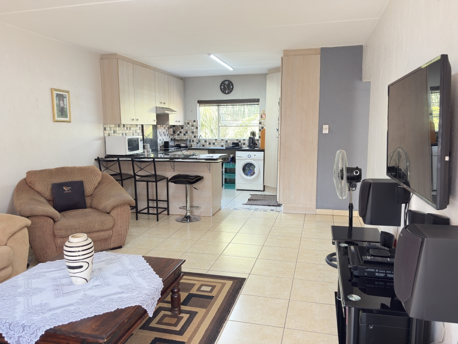2 Bedroom Property for Sale in Weltevreden Park Gauteng
