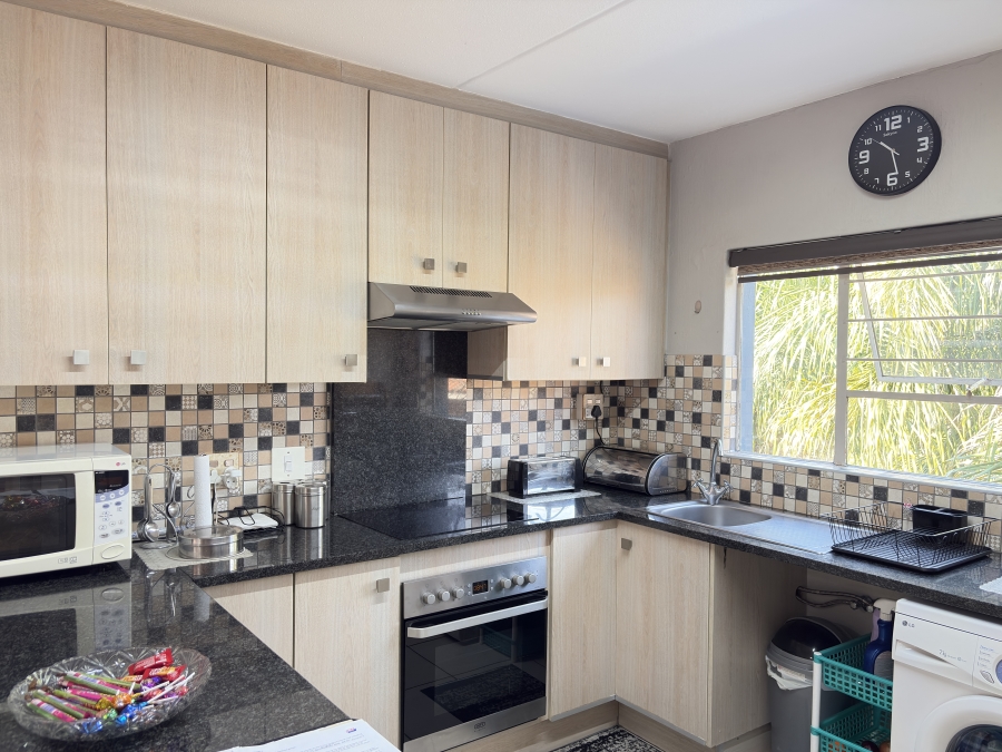2 Bedroom Property for Sale in Weltevreden Park Gauteng