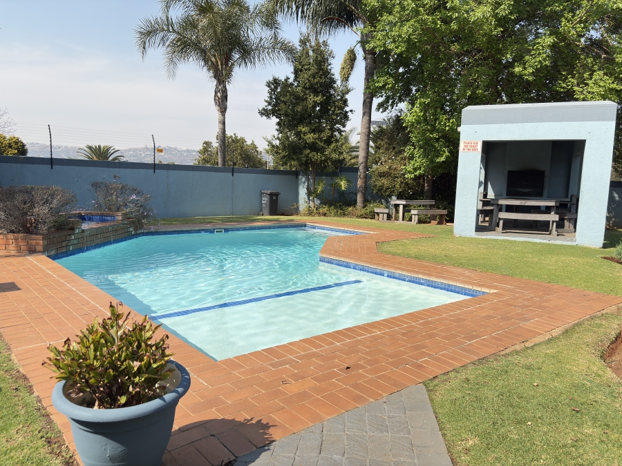 2 Bedroom Property for Sale in Weltevreden Park Gauteng