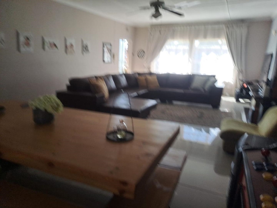 To Let 2 Bedroom Property for Rent in Benoni Central Gauteng