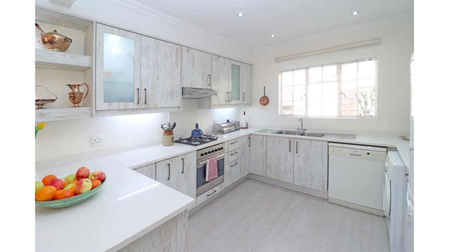 2 Bedroom Property for Sale in Magaliessig Gauteng
