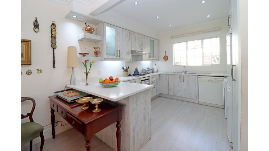 2 Bedroom Property for Sale in Magaliessig Gauteng