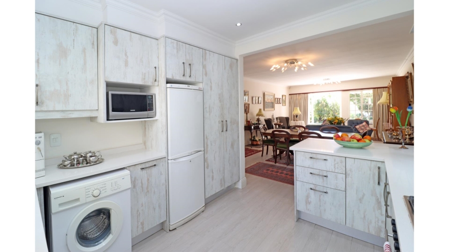 2 Bedroom Property for Sale in Magaliessig Gauteng