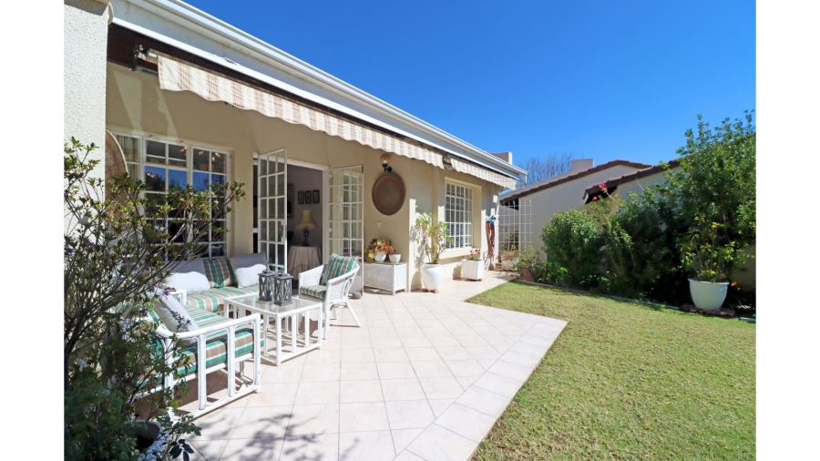 2 Bedroom Property for Sale in Magaliessig Gauteng