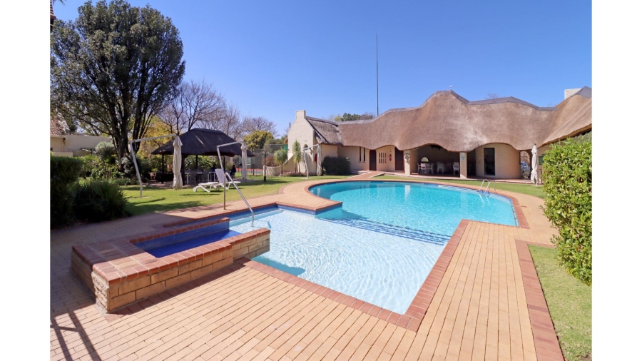 2 Bedroom Property for Sale in Magaliessig Gauteng