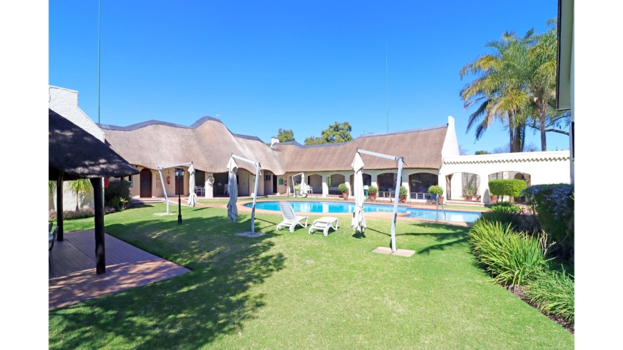 2 Bedroom Property for Sale in Magaliessig Gauteng