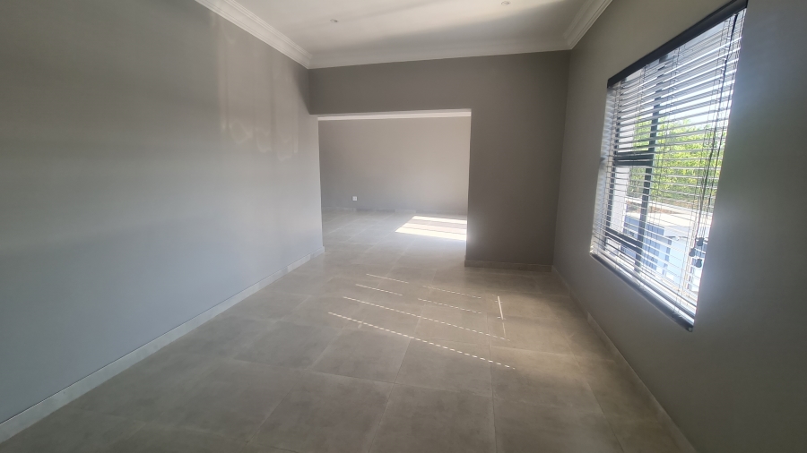 To Let 2 Bedroom Property for Rent in Weltevreden Park Gauteng