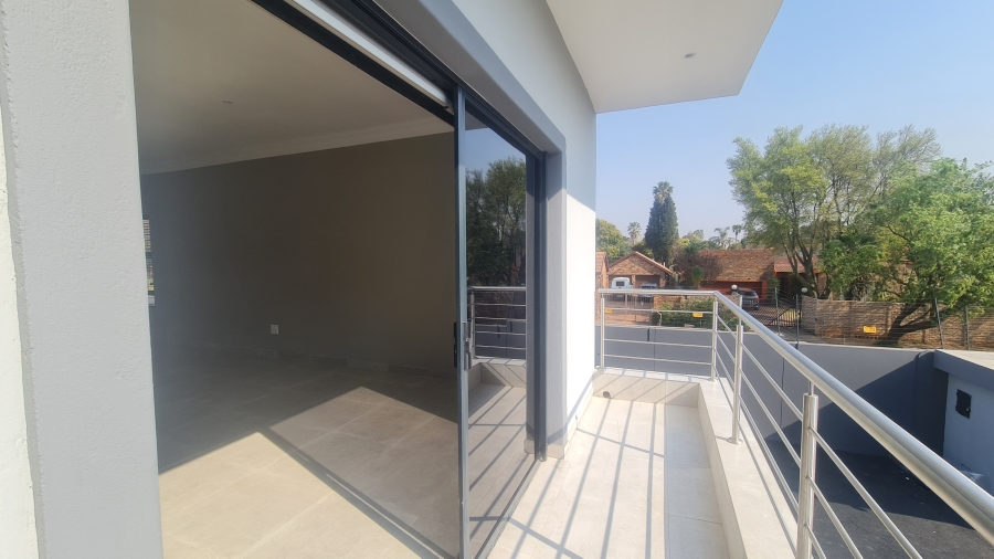 To Let 2 Bedroom Property for Rent in Weltevreden Park Gauteng