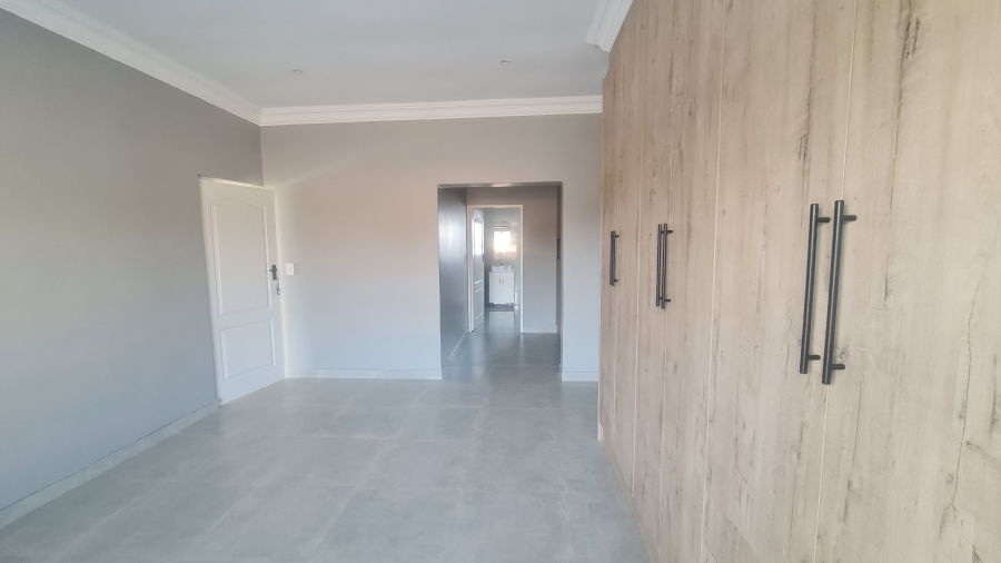 To Let 2 Bedroom Property for Rent in Weltevreden Park Gauteng