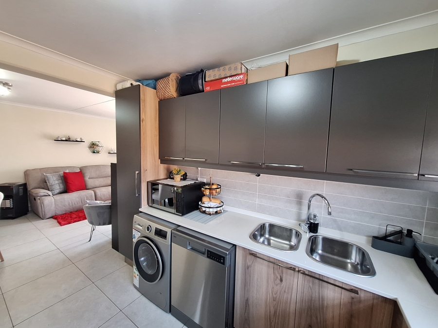 3 Bedroom Property for Sale in Longlake Gauteng