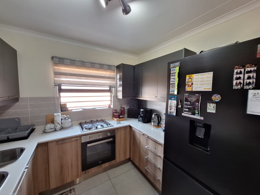 3 Bedroom Property for Sale in Longlake Gauteng