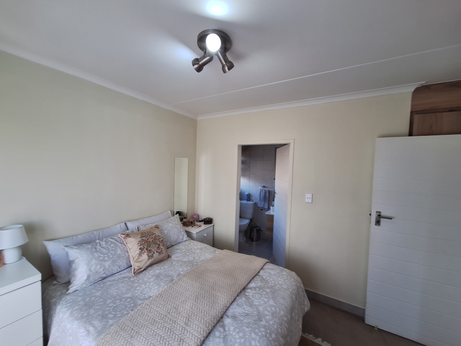 3 Bedroom Property for Sale in Longlake Gauteng