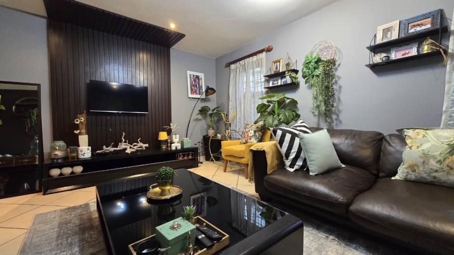 3 Bedroom Property for Sale in Bassonia Gauteng
