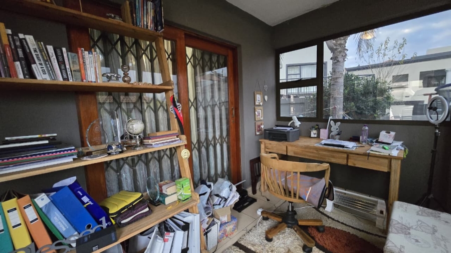 3 Bedroom Property for Sale in Bassonia Gauteng