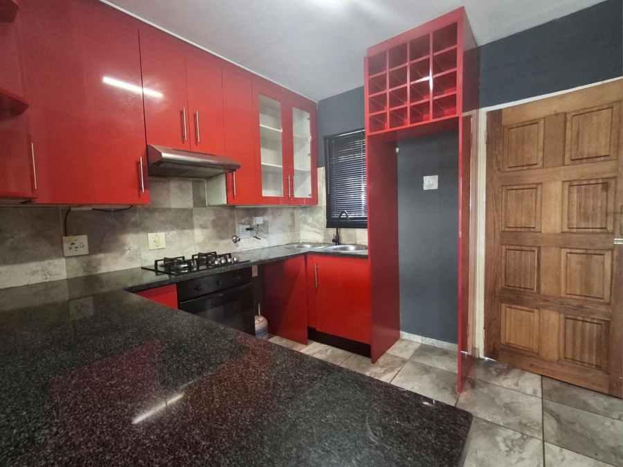 3 Bedroom Property for Sale in Illiondale Gauteng
