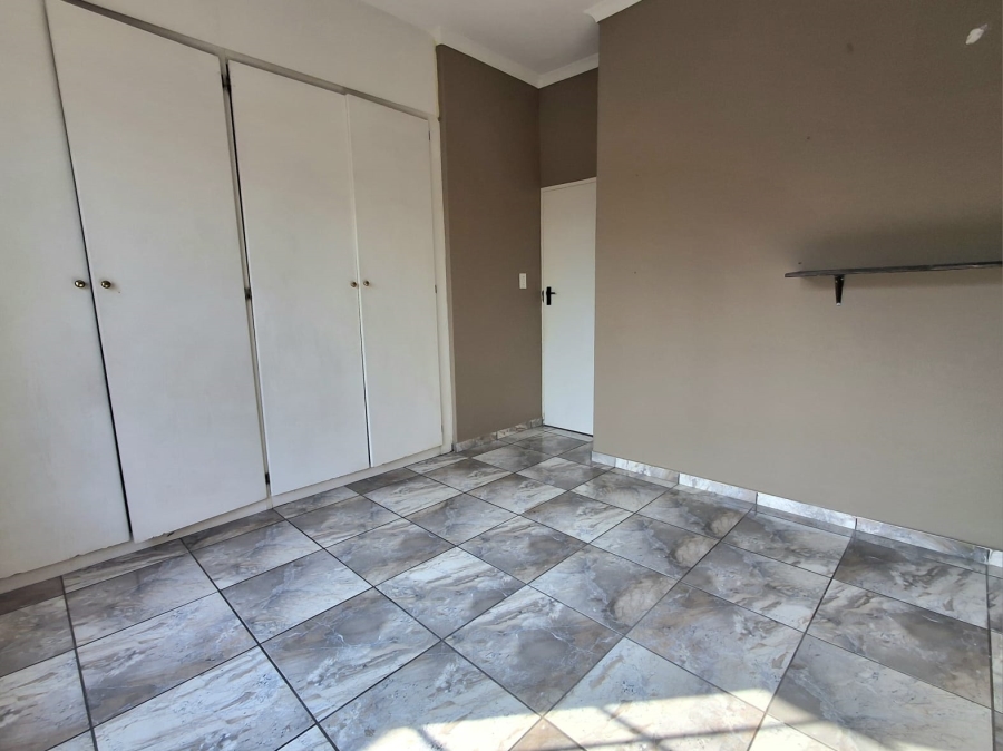 3 Bedroom Property for Sale in Illiondale Gauteng