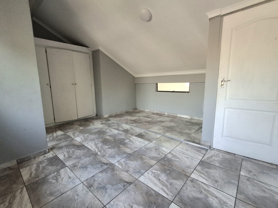 3 Bedroom Property for Sale in Illiondale Gauteng