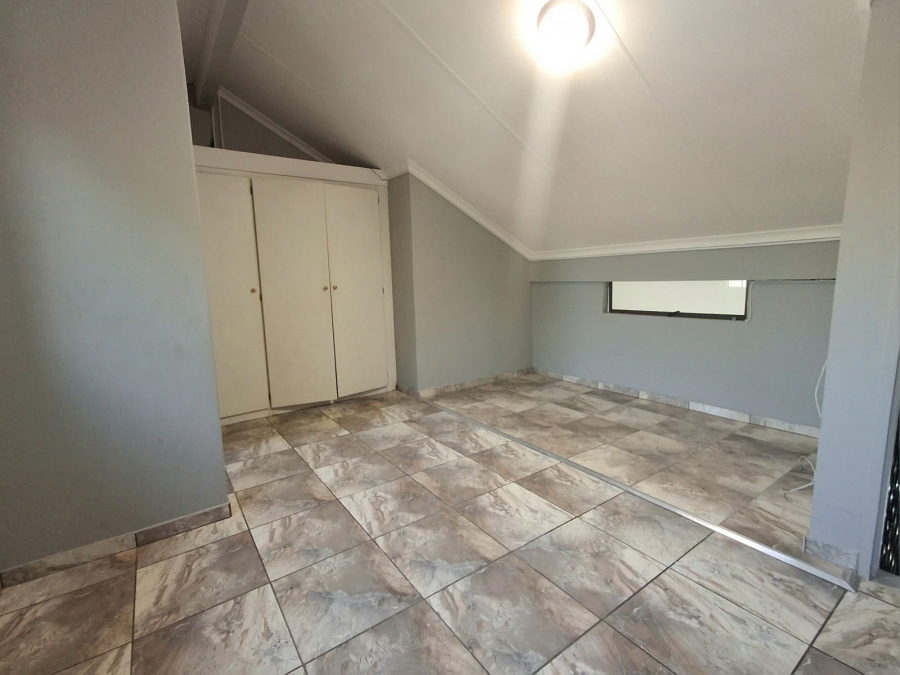 3 Bedroom Property for Sale in Illiondale Gauteng