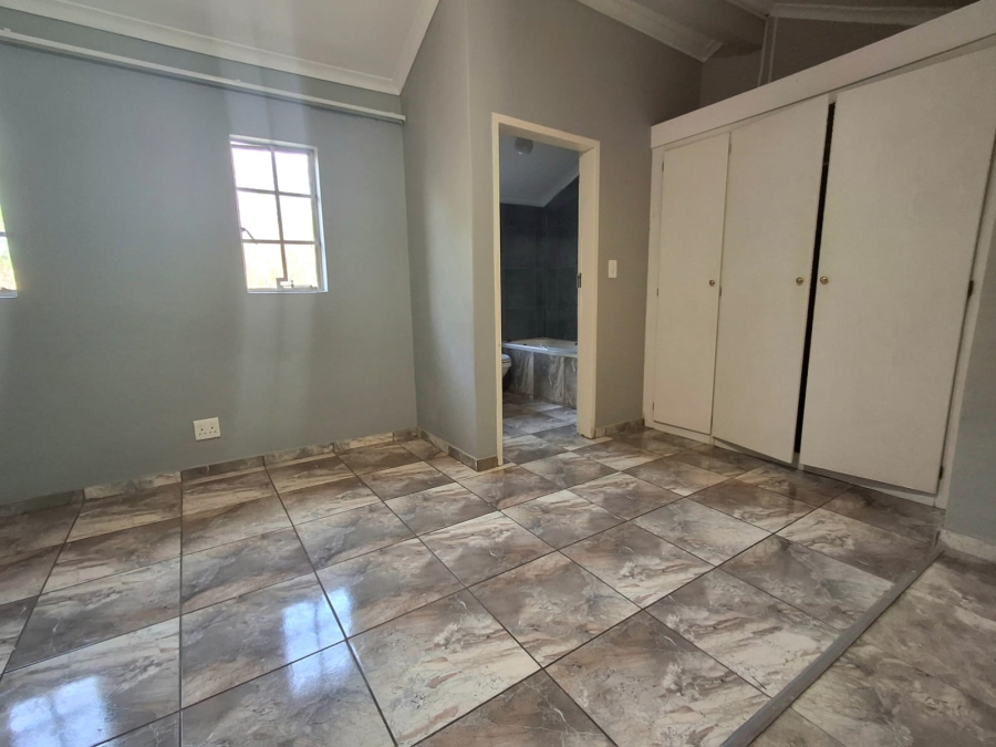 3 Bedroom Property for Sale in Illiondale Gauteng
