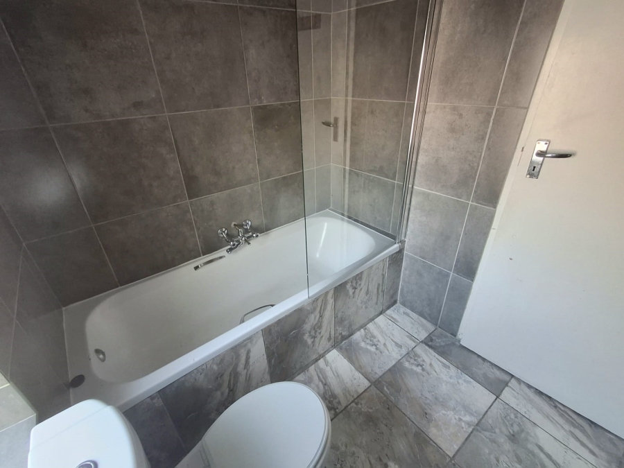 3 Bedroom Property for Sale in Illiondale Gauteng