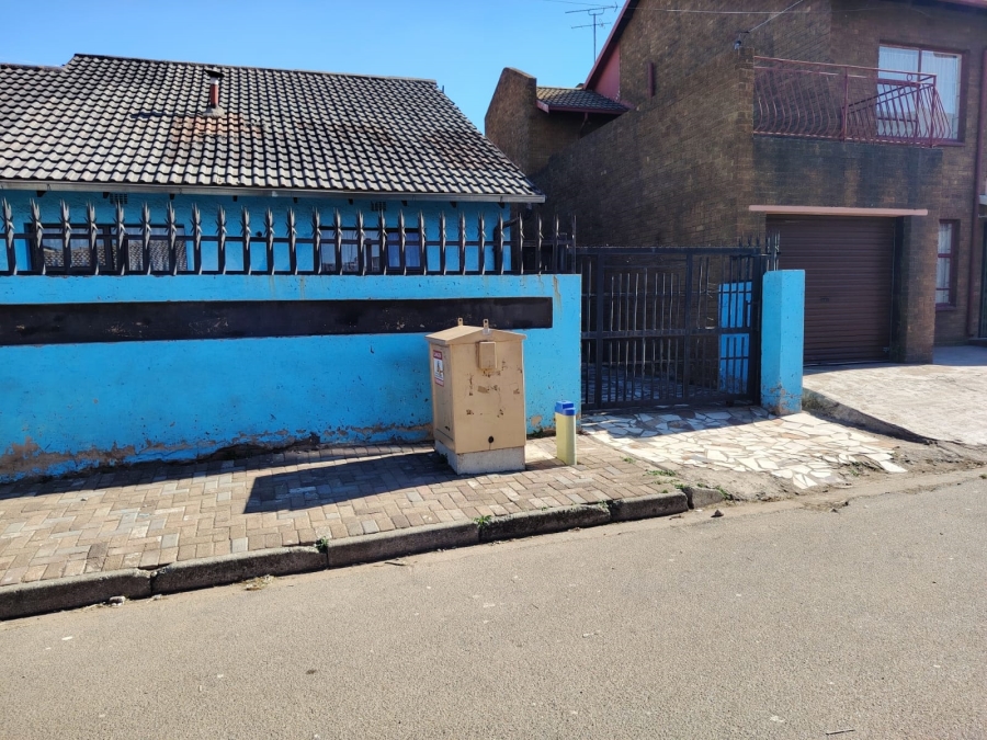 4 Bedroom Property for Sale in Actonville Gauteng