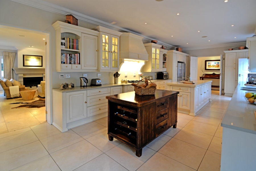 5 Bedroom Property for Sale in Bryanston Gauteng