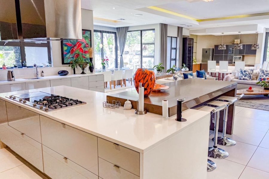 8 Bedroom Property for Sale in Hyde Park Gauteng