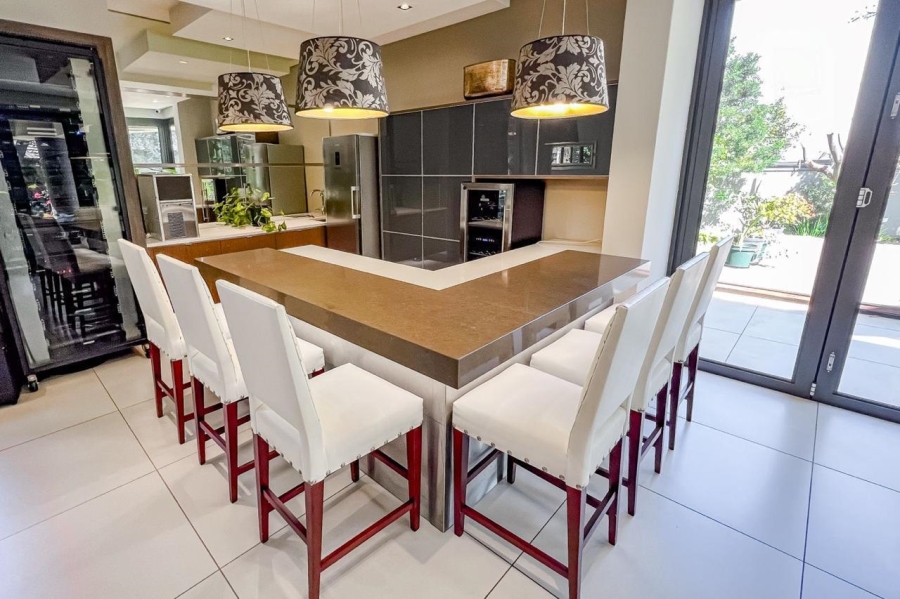 8 Bedroom Property for Sale in Hyde Park Gauteng