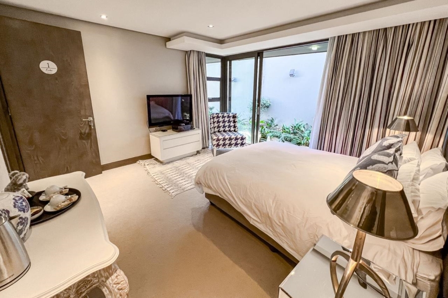 8 Bedroom Property for Sale in Hyde Park Gauteng