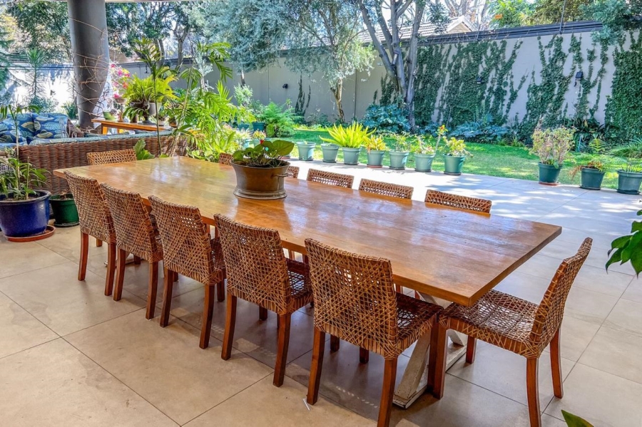 8 Bedroom Property for Sale in Hyde Park Gauteng