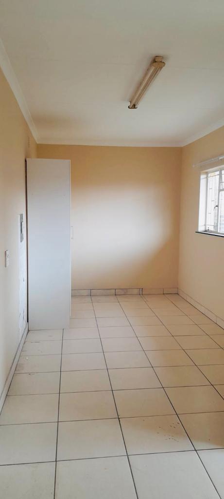 To Let 1 Bedroom Property for Rent in Lindhaven Gauteng