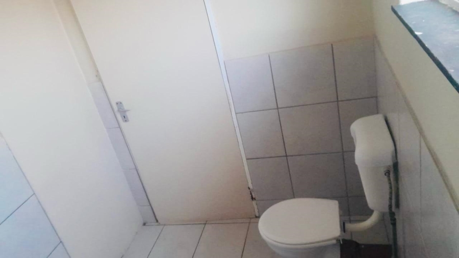 To Let 1 Bedroom Property for Rent in Lindhaven Gauteng