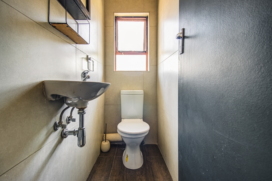 2 Bedroom Property for Sale in Glen Marais Gauteng