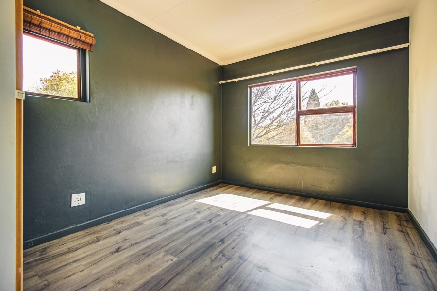 2 Bedroom Property for Sale in Glen Marais Gauteng