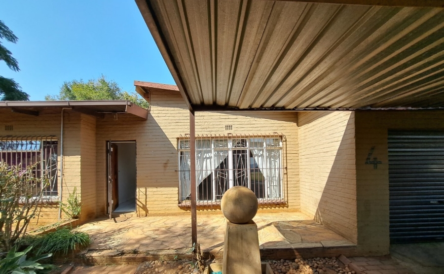 4 Bedroom Property for Sale in Rensburg Gauteng