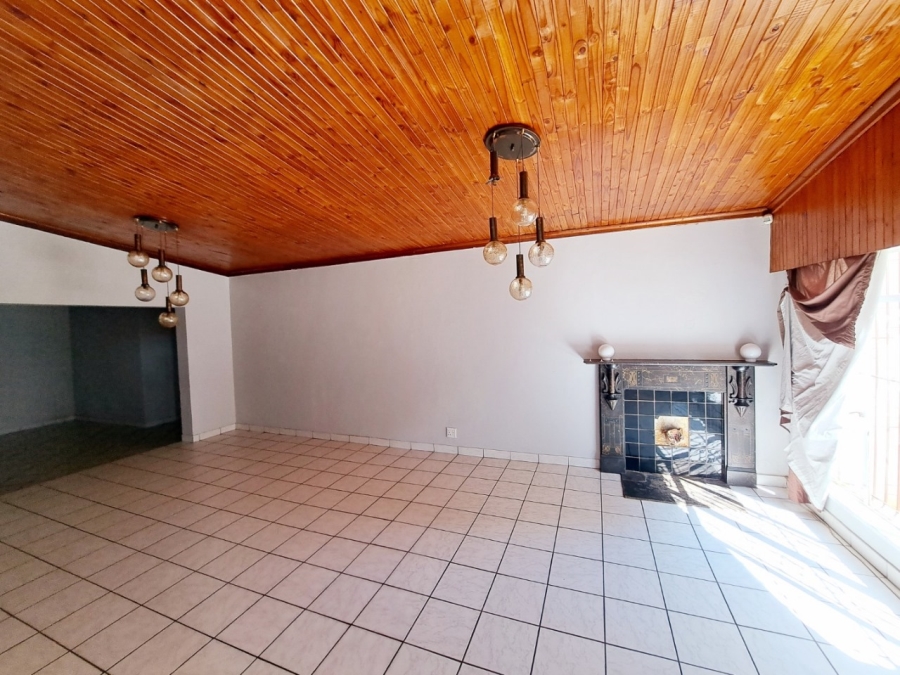 4 Bedroom Property for Sale in Rensburg Gauteng